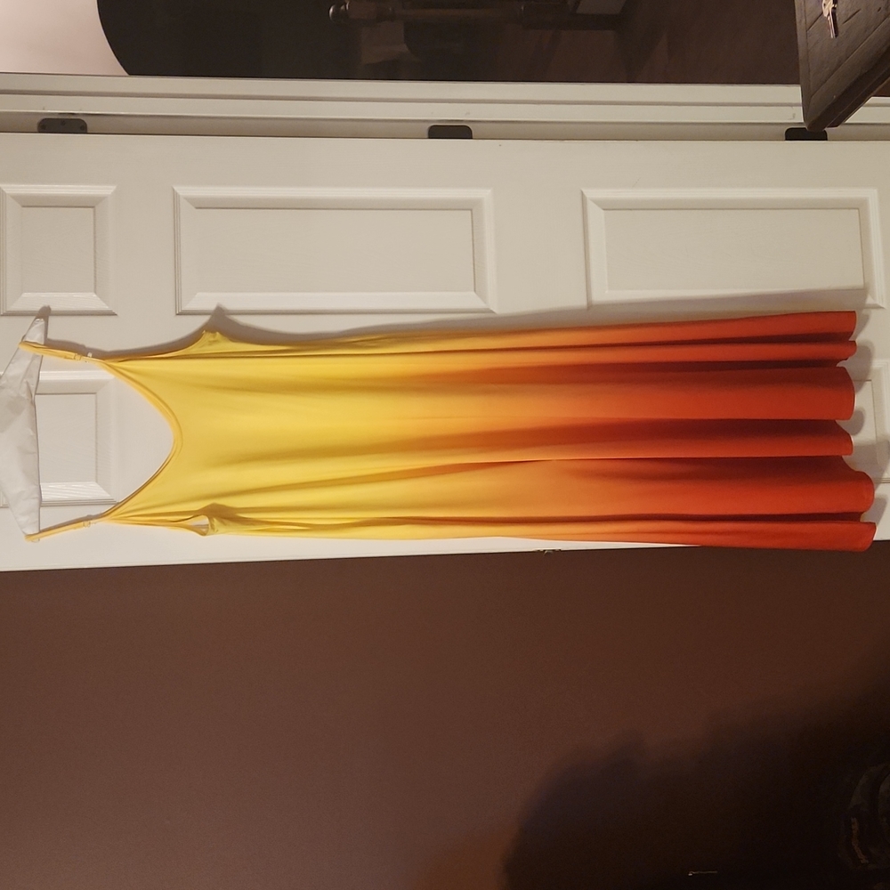 Wolddress Womens Sleeveless Plus Size Long Maxi Dress w/Pockets Gradient-Yellow
